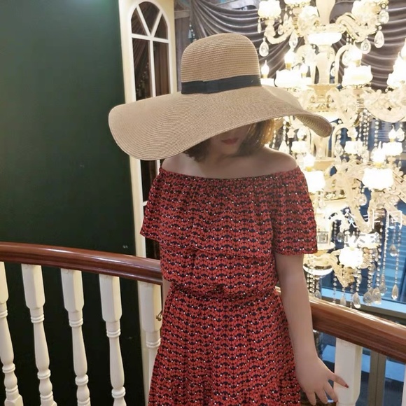 off shoulder red dress - Picture 2 of 2